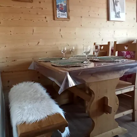 Apartment Le Cocon Des Carroz, Au Centre De La Station Et Proximite Des Pistes, 4 Pers